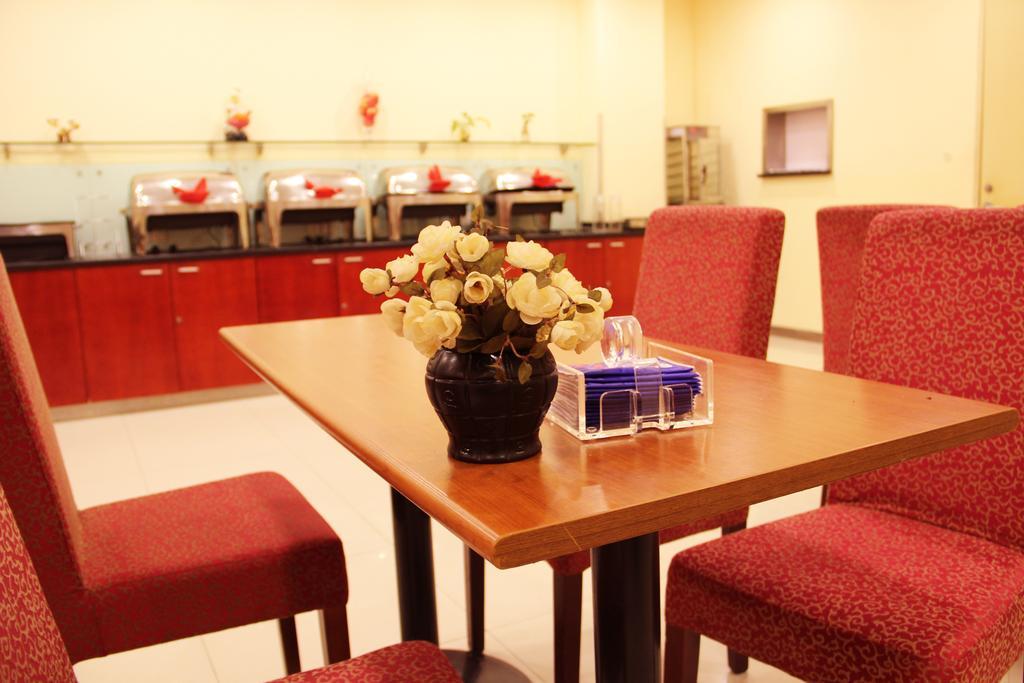 Hanting Hotel Shenyang Zhongshan Square エクステリア 写真
